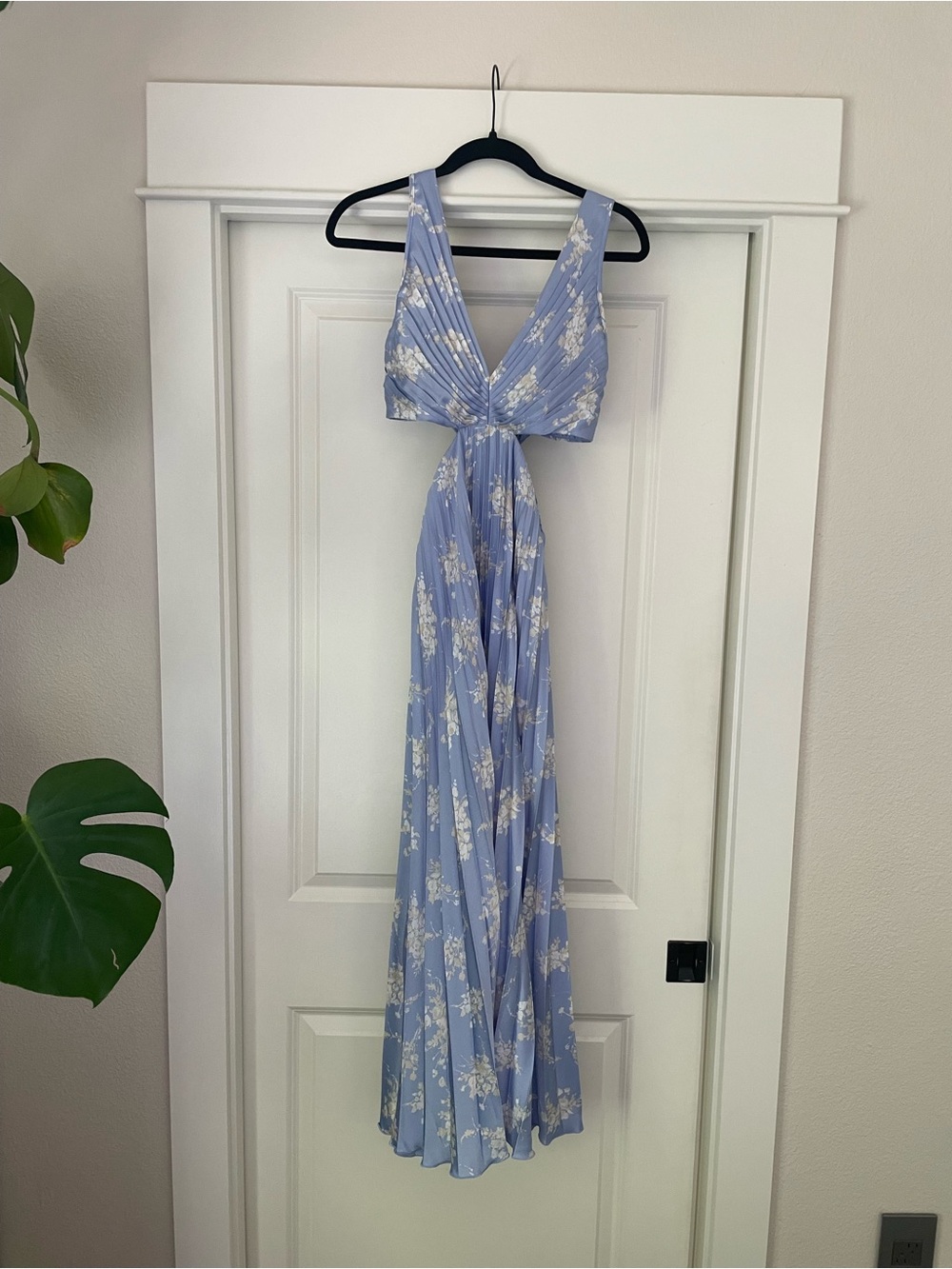 A&F Giselle Pleated Cutout Maxi sz S
